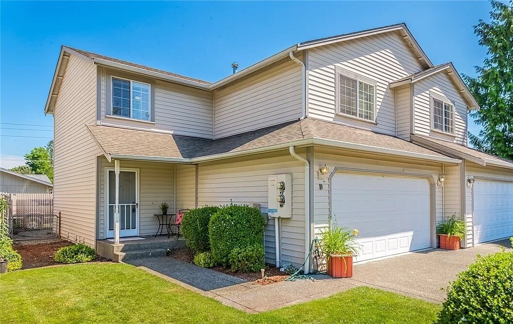 808 13th St SE, Puyallup, WA 98372 Townhome Rentals in Puyallup WA