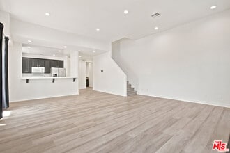 Building Photo - 4940 Laurel Canyon Blvd