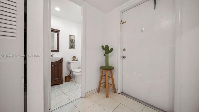 Foto del edificio - 3199 S Ocean Dr