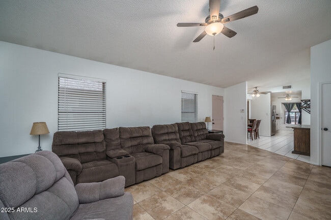 Building Photo - 6450 W Lawrence Ln