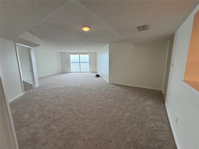 Foto del edificio - 2611 Bayshore Blvd