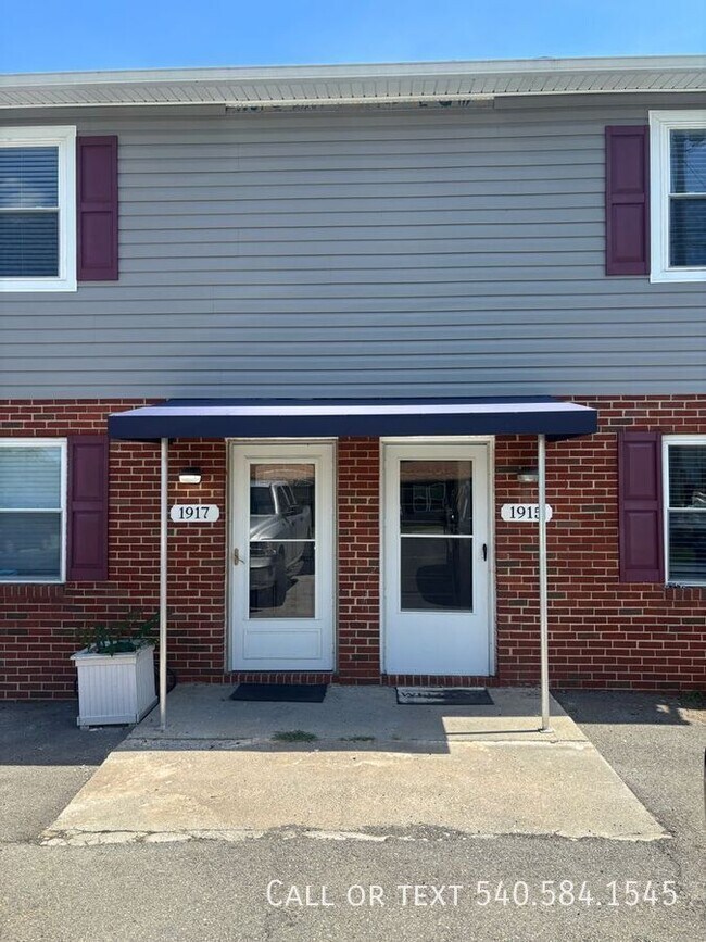 Foto del edificio - 1915 Wallace Ave NE