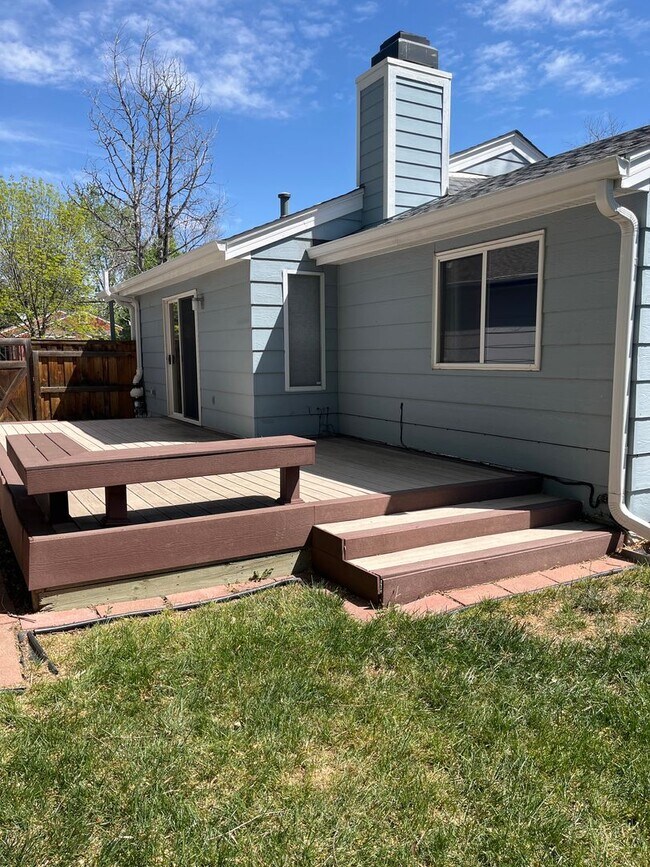 Foto del edificio - CUTE 2 BED/2 BATH COTTAGE WITH PRIVATE BACKYARD DECK BY GARDEN ACRES PARK