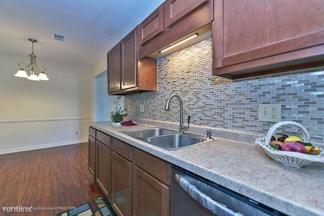 Building Photo - 1 br, 1 bath Condo - 6150 Cobblers Dr Apt 117