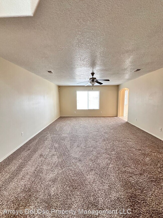 Foto del edificio - 3 br, 3 bath House - 790 Purple Aster Aven...