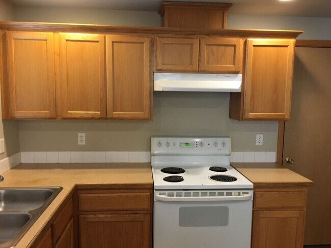 Building Photo - Spacious 4-Bedroom Home with Classic Charm...