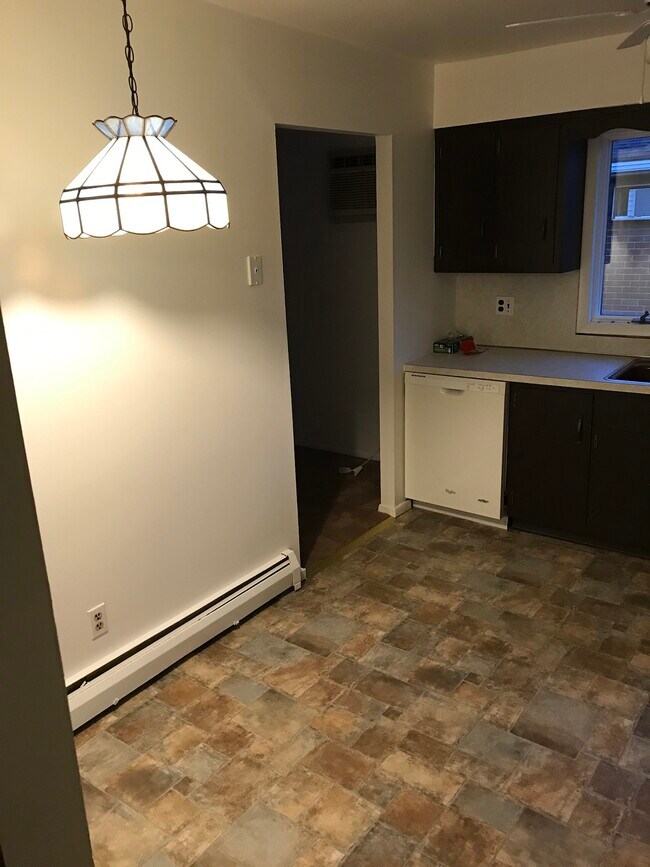 Foto del edificio - 14 N Rhett Ave