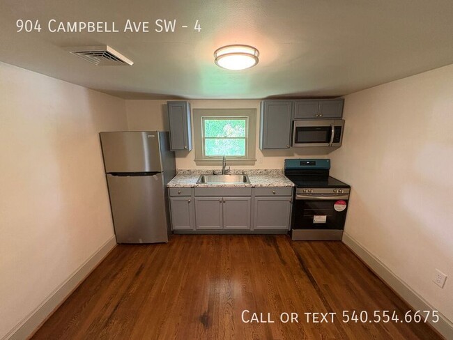 Foto del edificio - 904 Campbell Ave SW