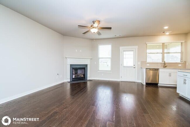 Building Photo - 853 SAPPHIRE DR, Murfreesboro, TN 37128