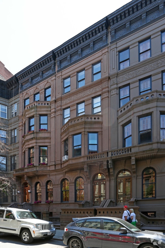 Building Photo - 108 W 75th St
