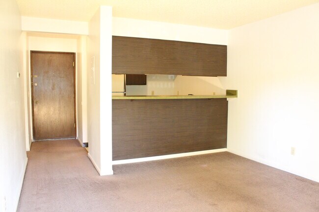 Foto del edificio - 2707 Valmont Rd