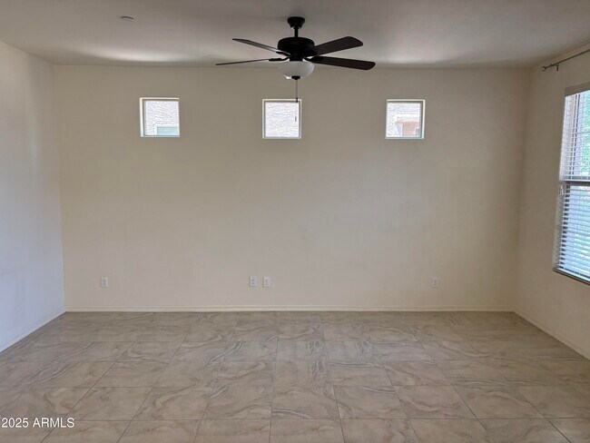 Foto del edificio - 9213 W Meadow Dr