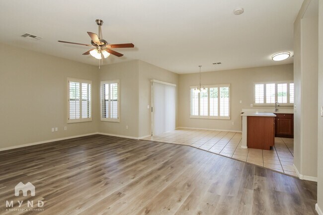 Foto del edificio - 18611 North 22nd St