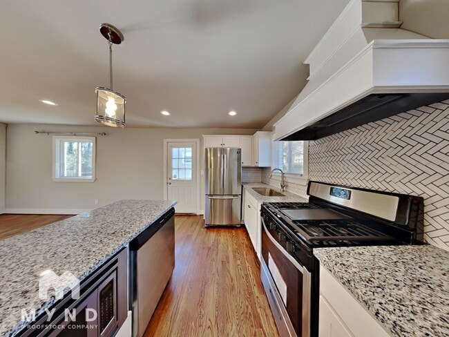 Building Photo - 2677 Tilson Rd