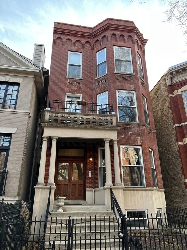 Foto del edificio - 1035 W Altgeld St