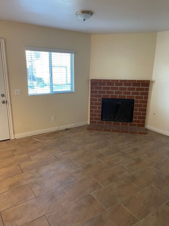 Foto del edificio - cute and cozy condo * virtual tour * by ap...