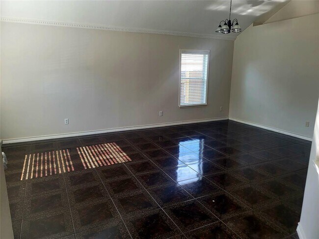 Building Photo - 715 Hillock Bluff Cir