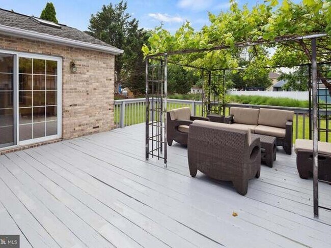 Foto del edificio - 3 Bedroom Single Family Home in Newark