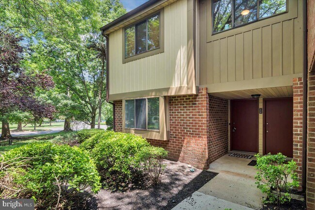 Foto del edificio - 206B Cypress Point Cir