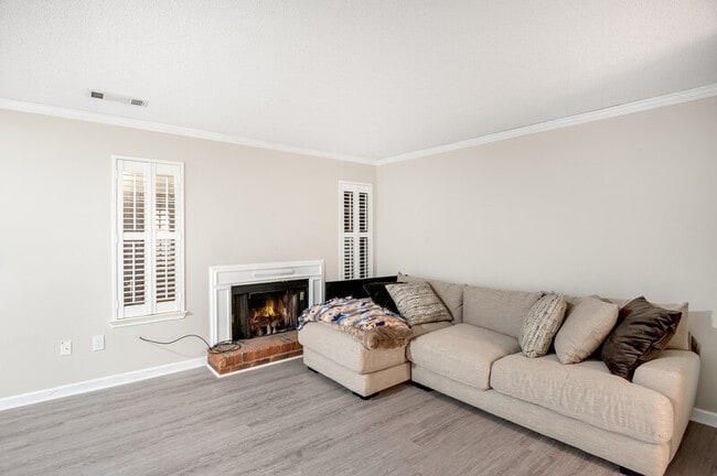 Building Photo - 1658 Grist Mill Dr