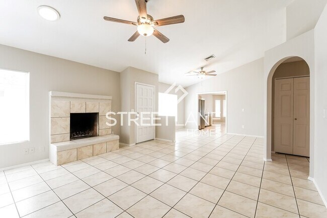 Building Photo - REDUCED!