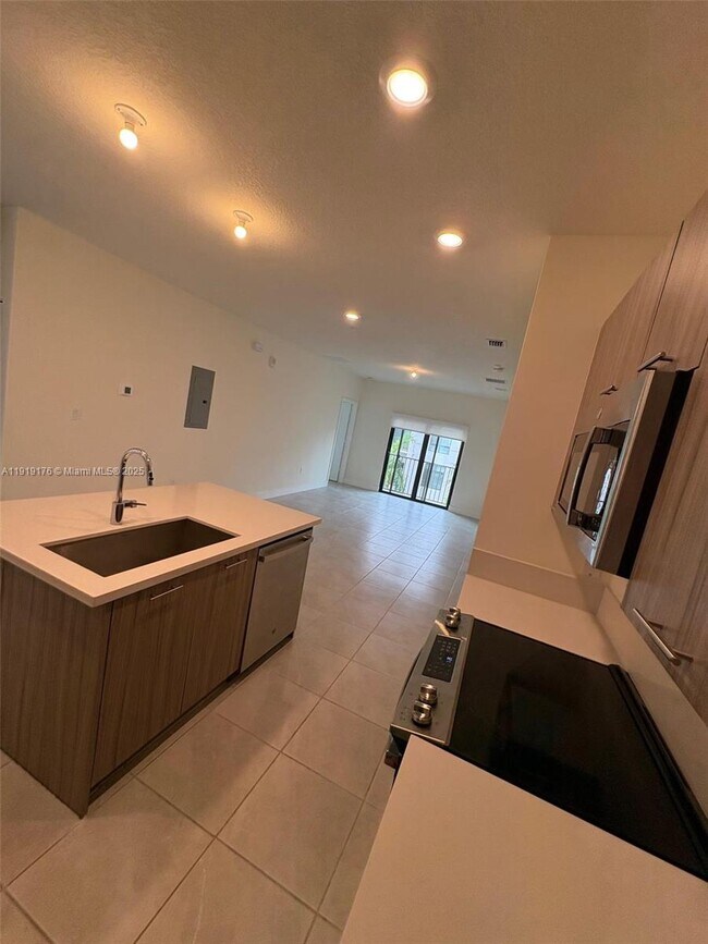 Foto del edificio - 8201 NW 41st St