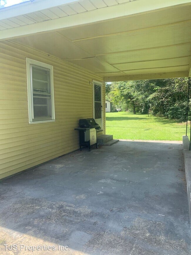 Foto del edificio - 2 br, 1 bath House - 9156 Hwy 17 N