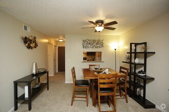 1BR, 1BA - 691 SF - Wilshire Apartments