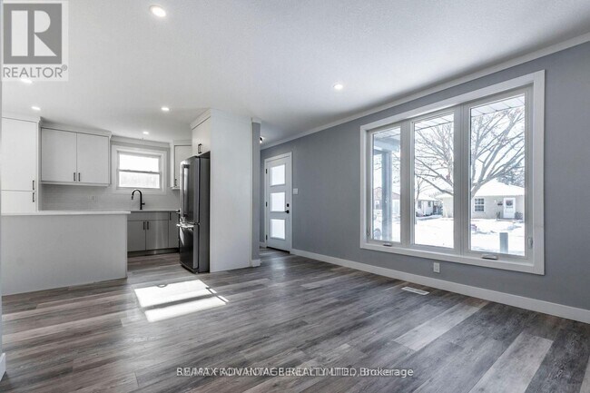 Photo du bâtiment - 162 Speight Blvd