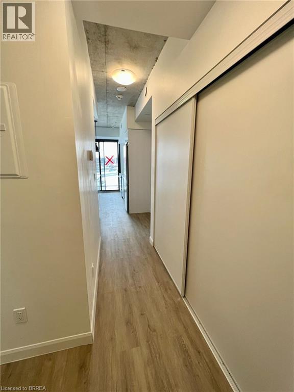 Photo du bâtiment - 7 Erie Ave