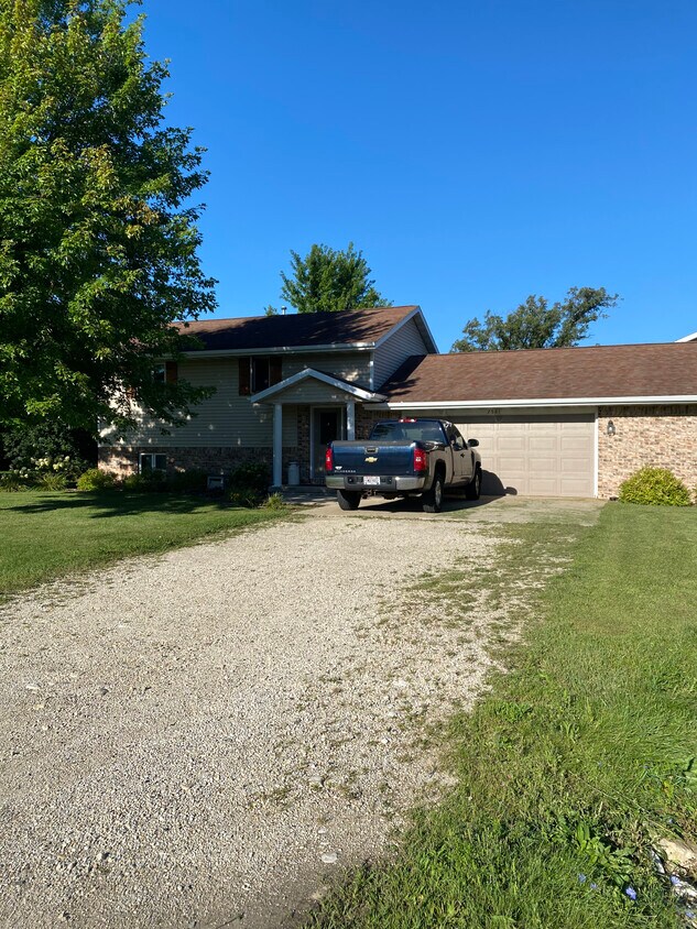 2581 Jody Dr Unit 2581 Jody Dr New Franken Wi 54229 Condo For Rent In New Franken Wi Apartments Com