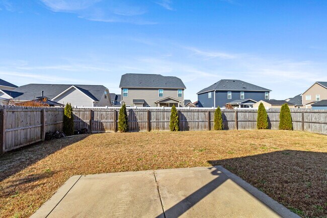 Foto del edificio - 5214 Whirlaway Ln