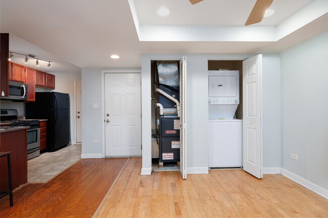 Foto del edificio - 6345 N Washtenaw Ave