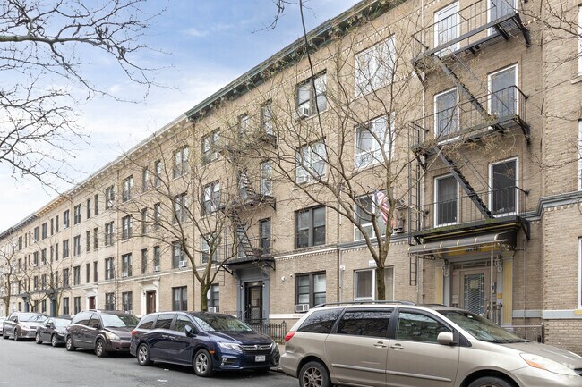 Building Photo - 6116 Woodbine St