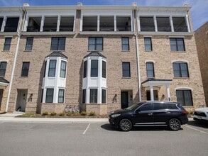 Building Photo - 1724 Old Brick Rd