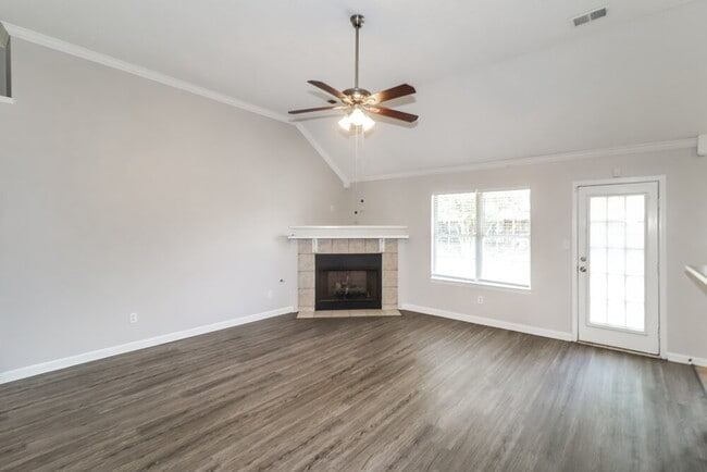Building Photo - 2848 Pinnacle Dr