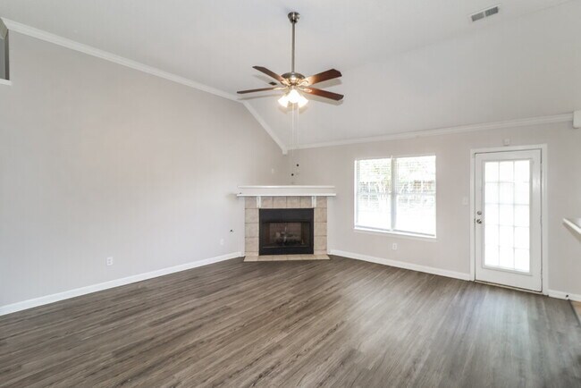 Foto del edificio - 2848 Pinnacle Dr