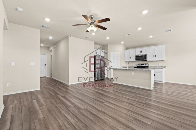 Foto del edificio - Beautiful 3 bedroom 2 bathroom home
