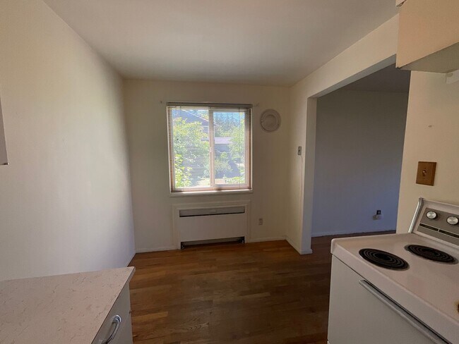 Foto del edificio - Charming 1 Bed, 1 Bath Condo in Orchard Te...