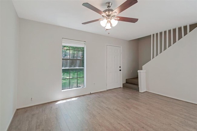 Building Photo - 9217 Vogue Ln