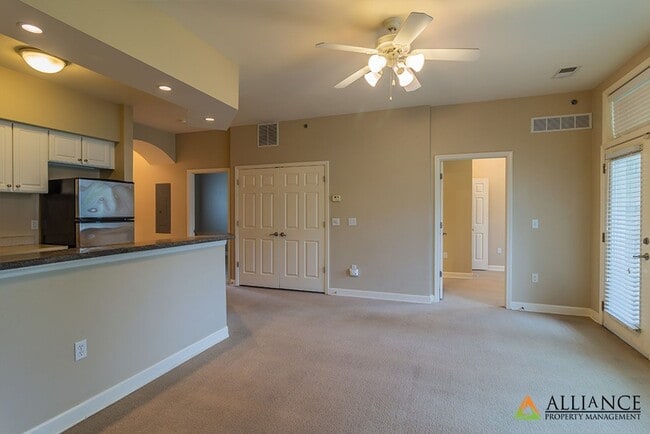 Foto del edificio - Great Location!