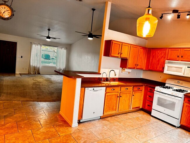 Foto del edificio - Apache Junction 3 bedroom rental