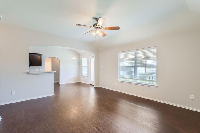 Building Photo - 260 Meadowcrest Dr