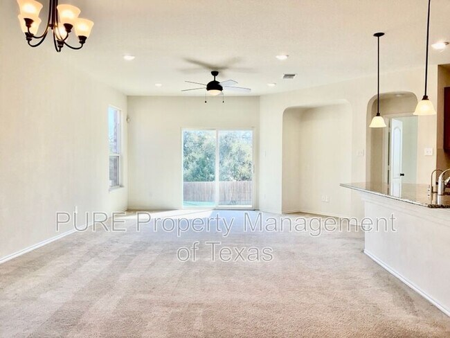 Foto del edificio - 804 Crown Anchor Bnd