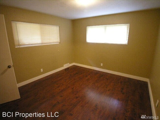 Building Photo - 4 br, 2 bath House - 10424-2nd Ave S