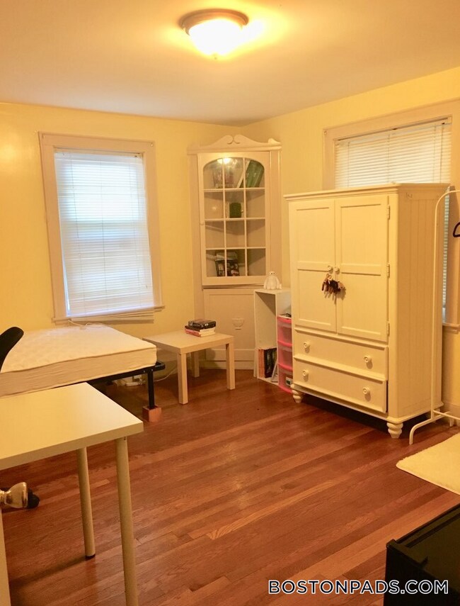 Foto del edificio - 137 Virginia Rd