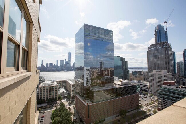 Building Photo - 88 Morgan St