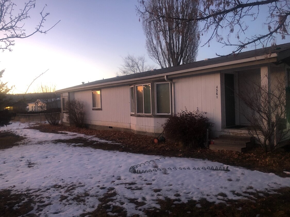 Primary Photo - 4561 cregan Avenue