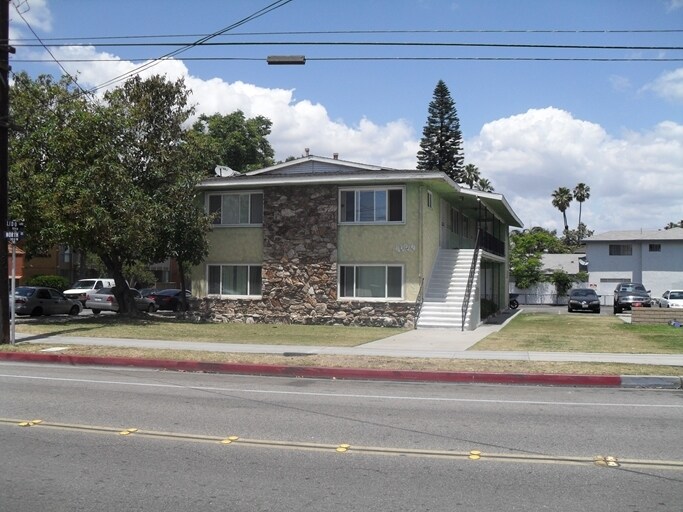 Building Photo - 1321 W North St