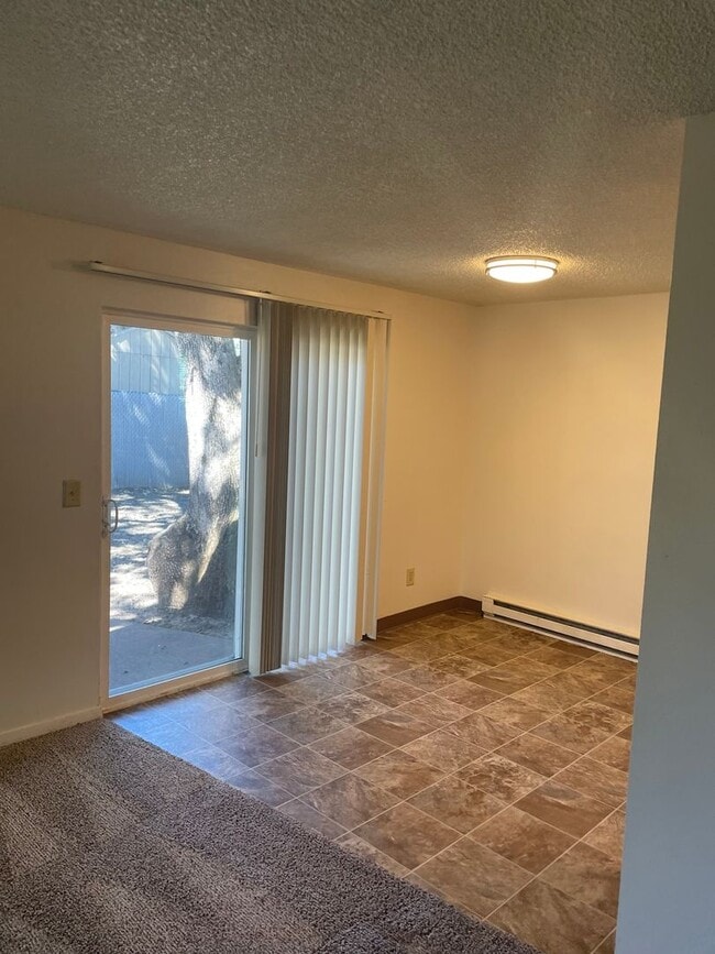 Building Photo - 1120-1140 18th St SE Salem, OR 97302